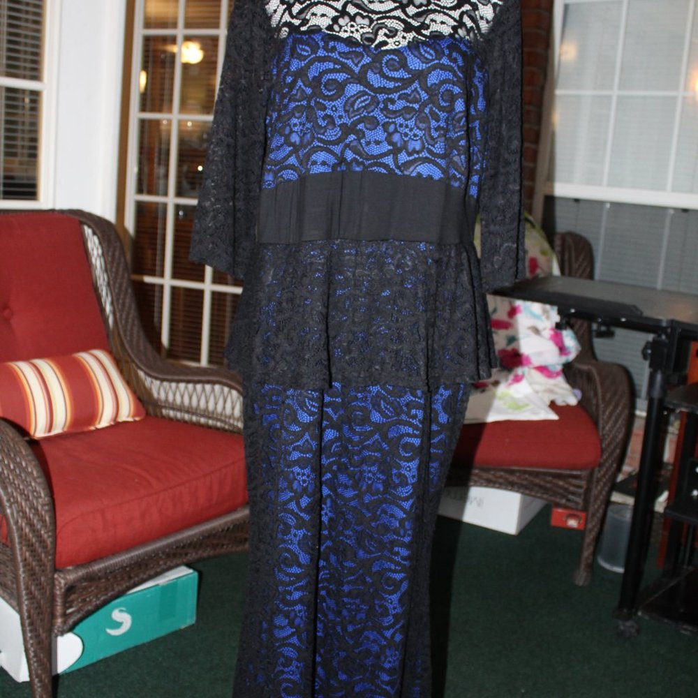Formal Dress - Picture 3 of 11